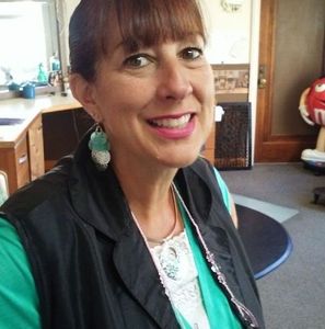 Meet your Posher, Lori